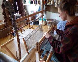 Femke Lemmens working at her loom